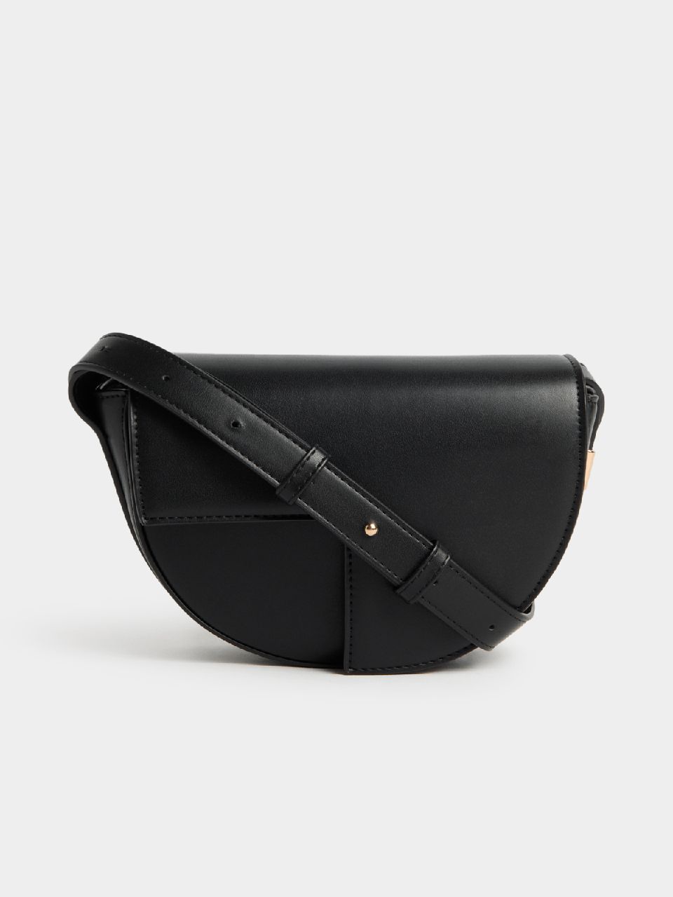 Asymmetrical saddle bag